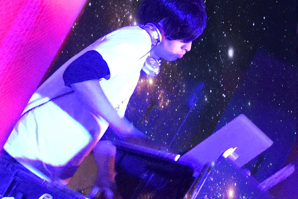 DJ